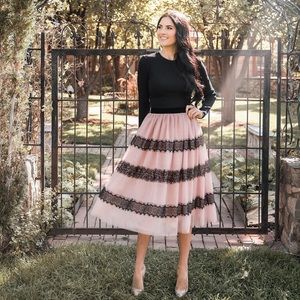 Rachel parcel Marie Antoinette skirt